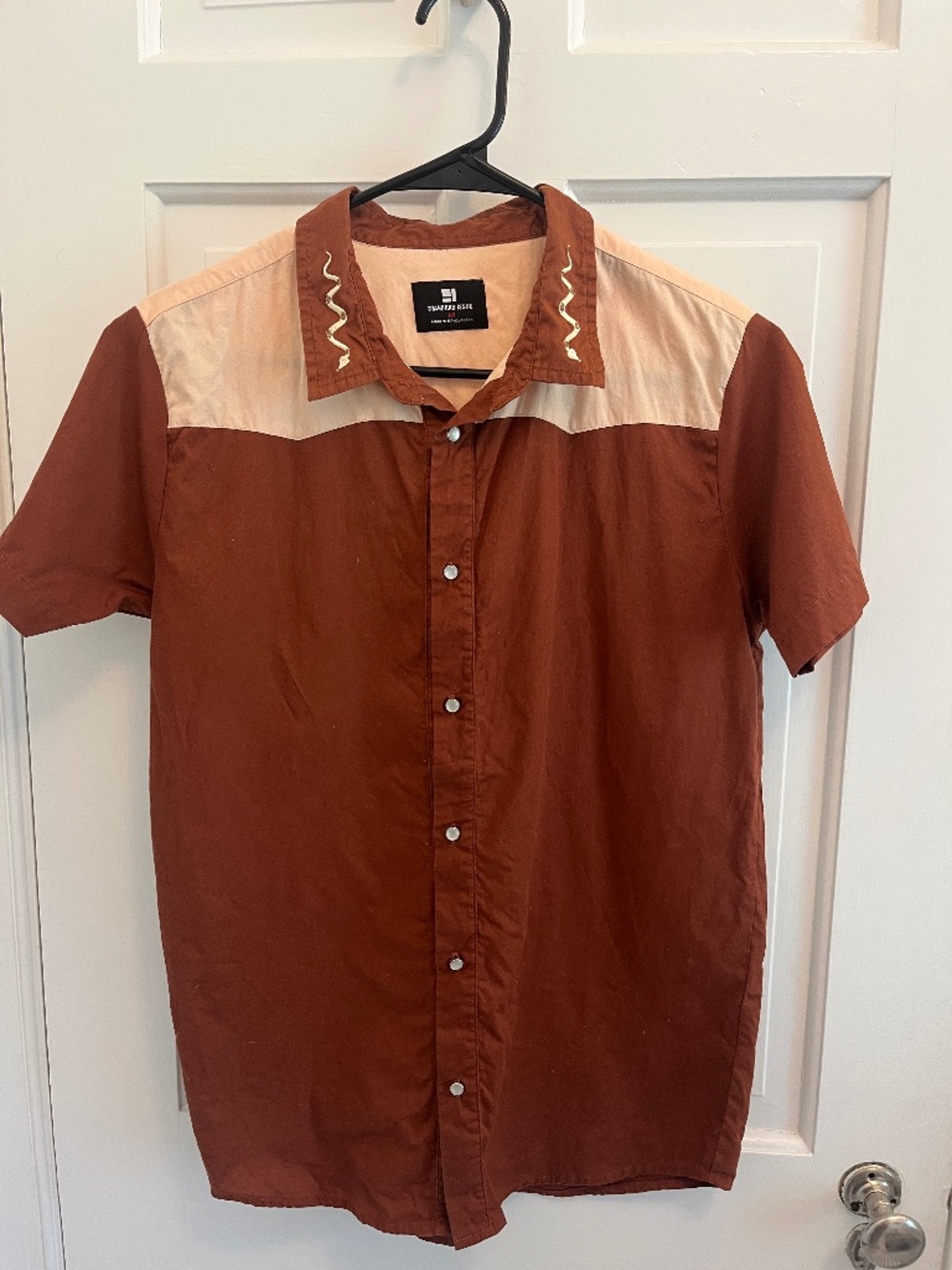 Cowboy Western Standard Issue brand shirt size M. Snakes!